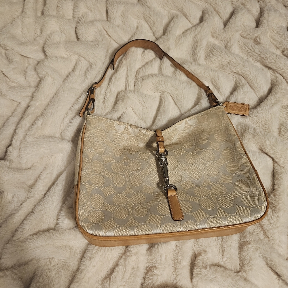 Coach Handbag M1K-6091